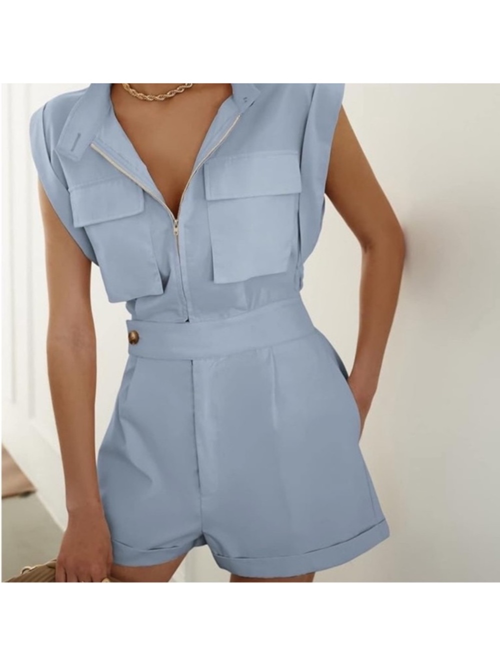 NWOT Solid Zipper Front Pocket Romper High Waist Size Medium